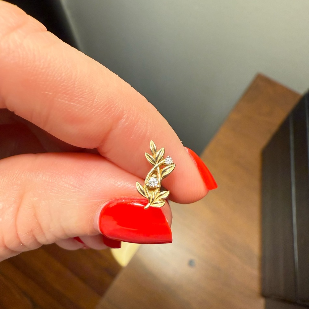 BVLA Jessamine Yellow Gold with Diamonds Threaded End - Picture 4 of 8